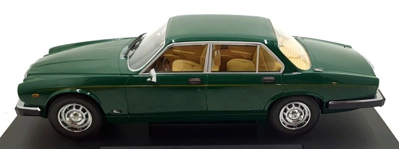 Model Car Group 1/18 Scale MCG18175 - Jaguar XJ Series III - Dark Green - Image 4 of 4