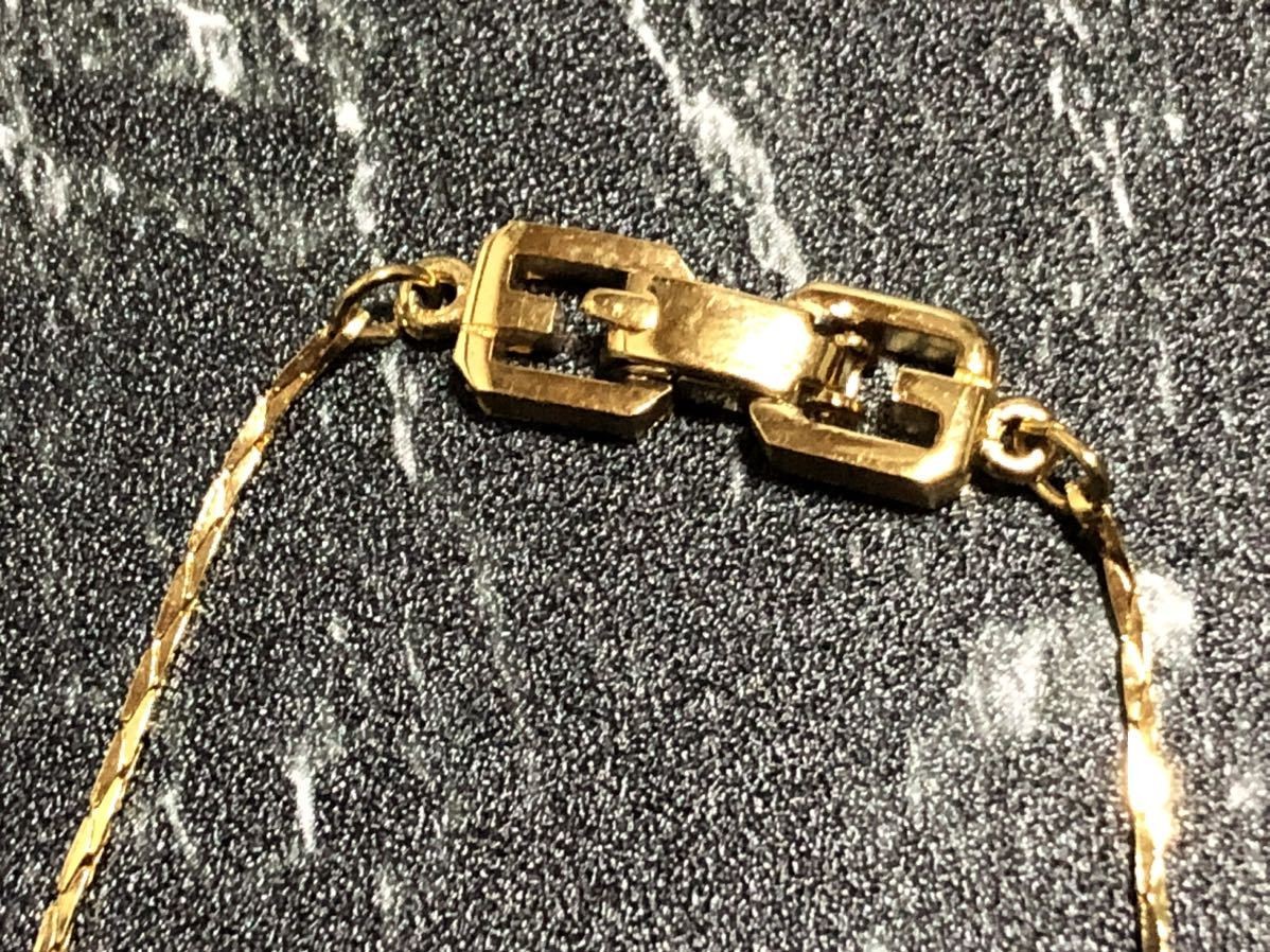 GIVENCHY G Logo Flower Necklace thumbnail 3