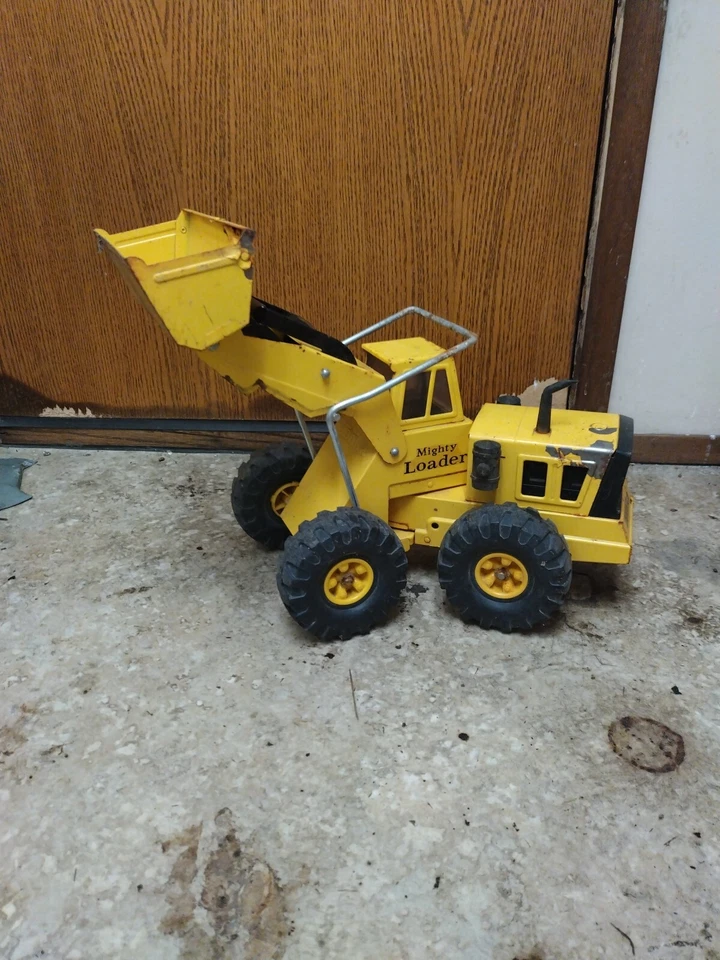 MIGHTY TONKA LOADER  ORIGINAL  STEEL TOY  - Image 3 of 4