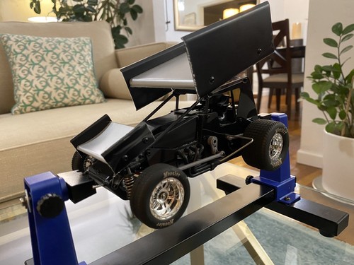 1RC1091 1/18th Sprint Car 3.0, Black, RTR With Show Stand. - Picture 7 of 13