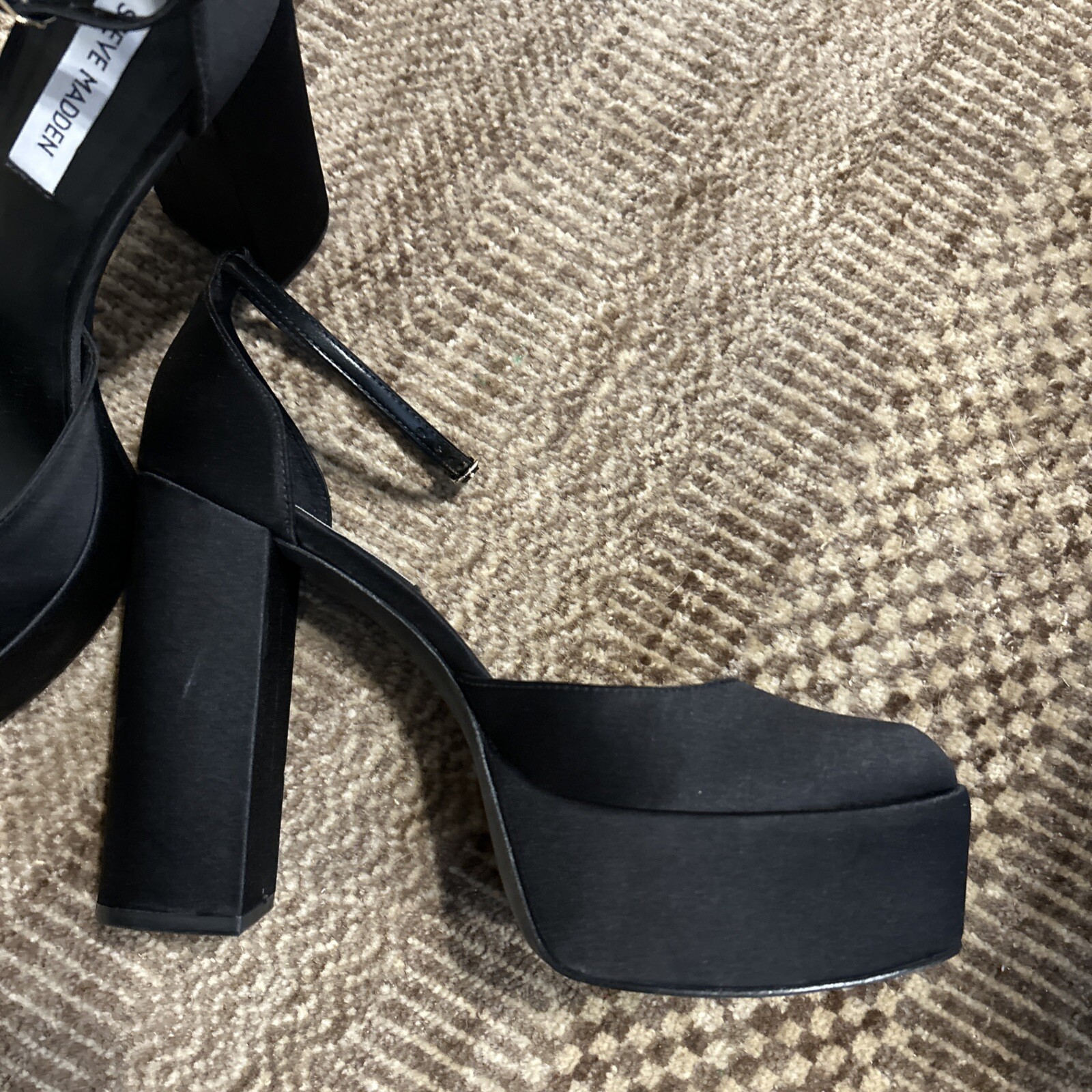 Steve Madden Agata Women's Satin Platform Chunky Block Heel Pumps 10M image 3