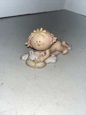 Vintage Fabrizio George Good Bumpkins Ceramic Figurine Girl Baby Bear Skin Rug