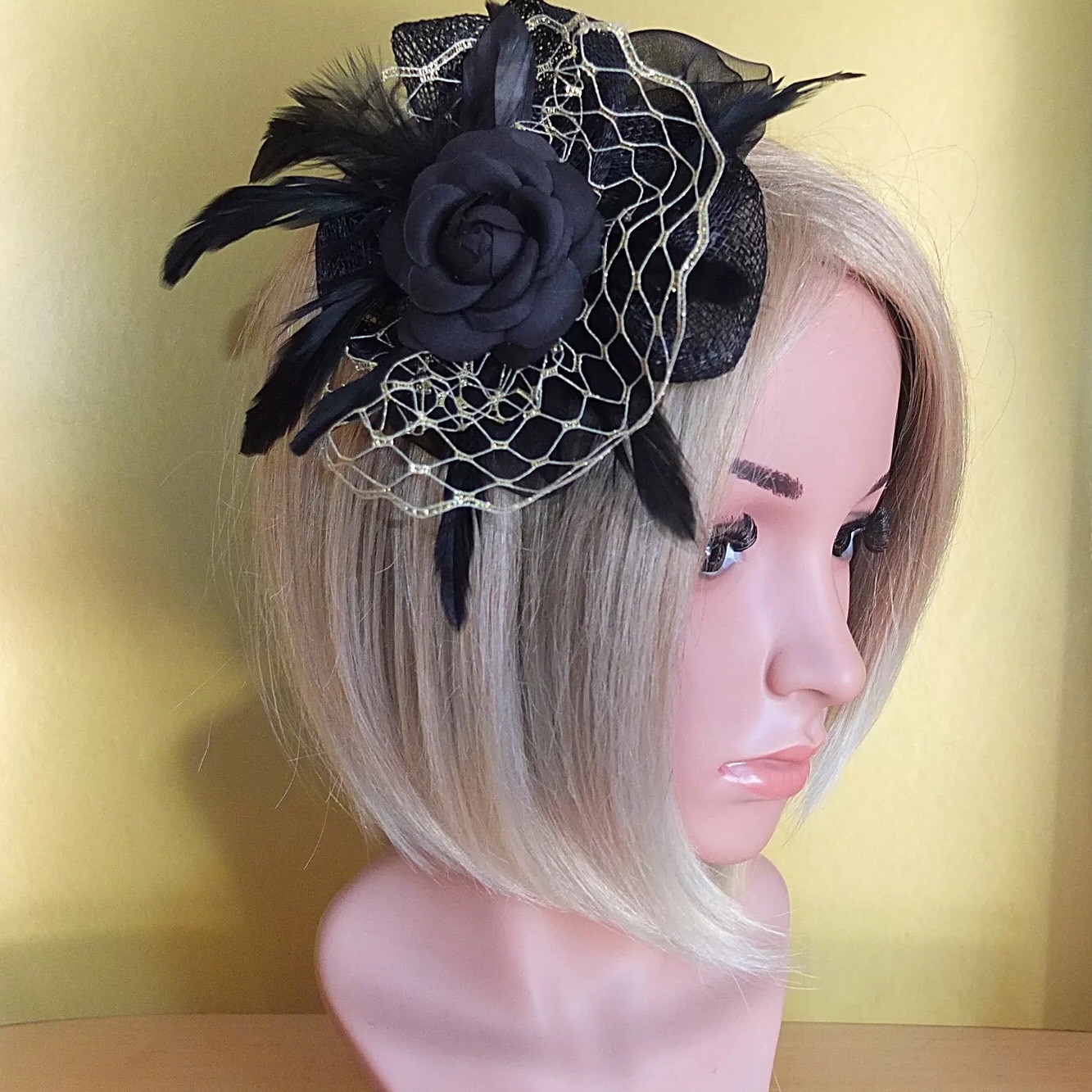 Retro Fascinator Hut Mit Netz & Feder – Für Hochzeit, Party, Kirche | Mit Haarclip Oder Stirnband, 16 Cm