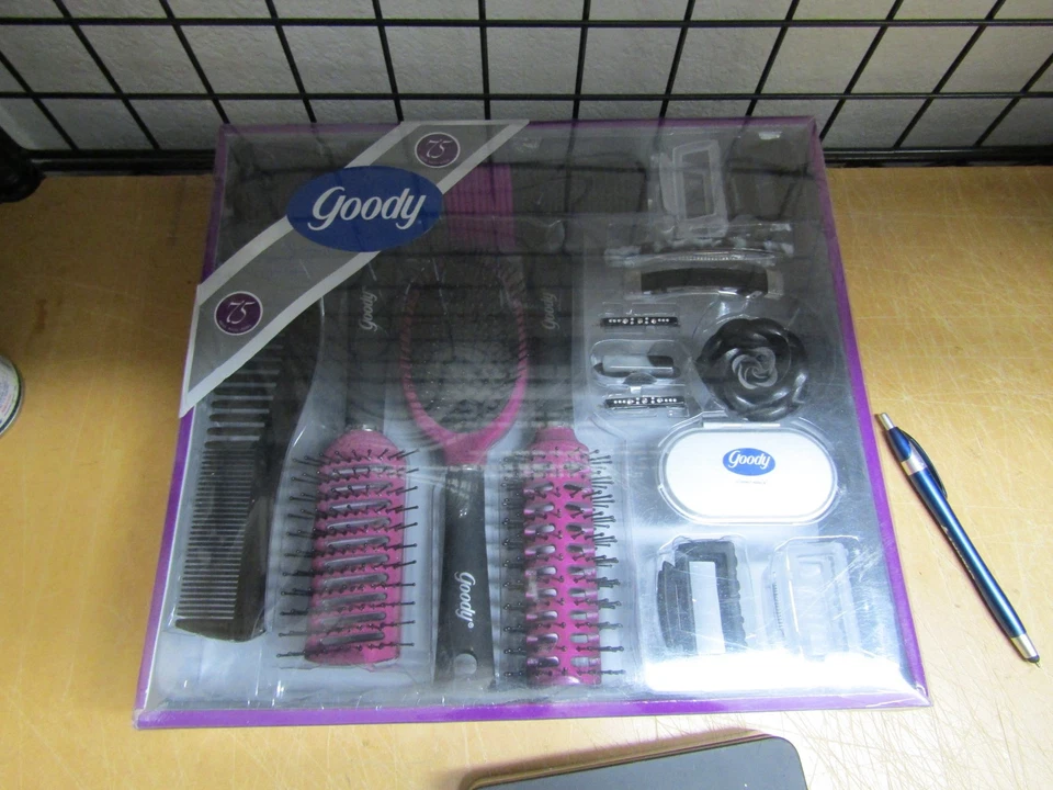 Goody Hair Accessories Brush gift Set 2003 VTG - NEW IN BOX - NOS - Image 2 of 4