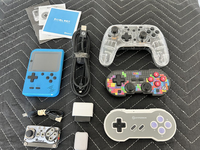 Adafruit Joy Bonnet w/ RPi Zero 2, Wireless Game Controllers, and Gameboy Clone
