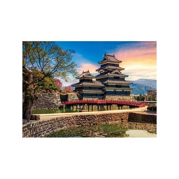 500 Piece Jigsaw Puzzle Matsumoto Castle (Nagano) standing in the sunset (38
