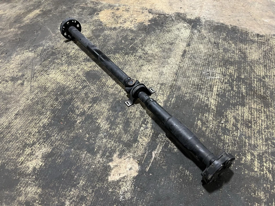 Árbol de transmisión hélice trasera Mercedes-Benz W218 CLS63 AMG S 2014-2018 OEM #0041 Foto 2 de 4