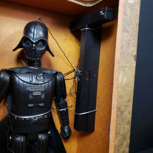 Walt Disney World Parks 2021 Star Wars Galaxy's Edge Darth Vader Marioneta NUEVO - Imagen 3 de 4