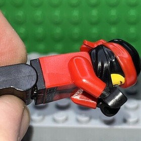 LEGO Kai Minifigure Ninjago Movie Fire Mech Driver njo349 70615 Cracked Torso.