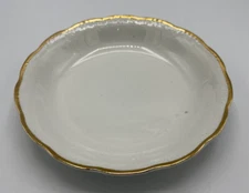 Dresden Semi Porcelain Ivory Gold Trim Coupe Cereal Soup Bowl 7 5/8”
