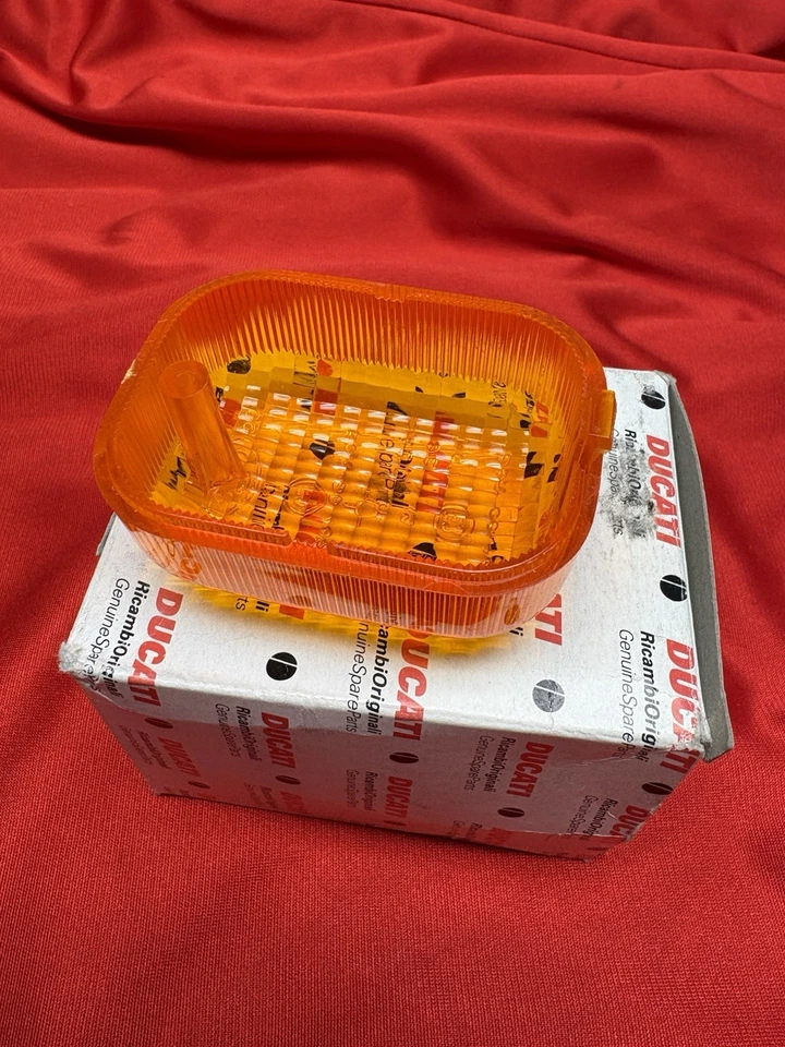 Lente intermitente Ducati 748 916 ST2 900SS nueva OEM 53240011A Foto 3 de 4