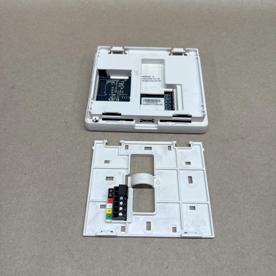 Bryant Evolution Touch Screen WiFi Thermostat SYSTXBBECC01-A T14 - Image 3 of 4