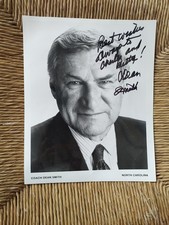 Hand Signed 8x10 UNC Basketball Coach Dean Smith Photo