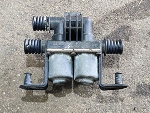 Original BMW X5 E53 1999-2006 Heizungsregelventil Wasserventil 6906652