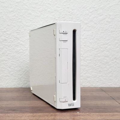 Nintendo Wii Console RVL-001 White - FOR PARTS OR REPAIR ONLY