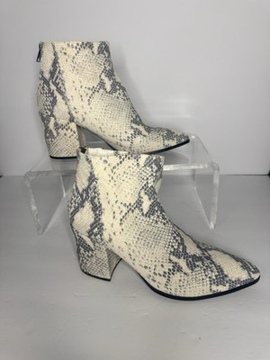 Steve Madden Edric Ankle Bootie Snakeskin Print Size 9 Block Heel Side Cut Out