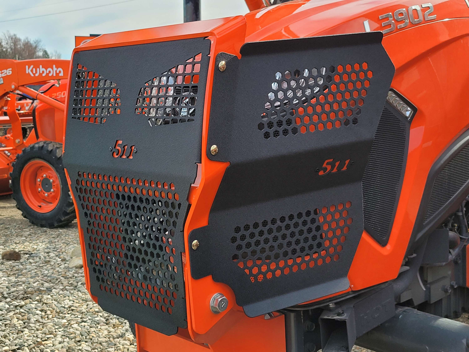 Kubota Grill Guard L2502 L3302 L3902 L4802 & L2501 with LA526 Loader eBay