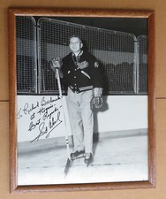Red Wings' Sid Abel signed 17
