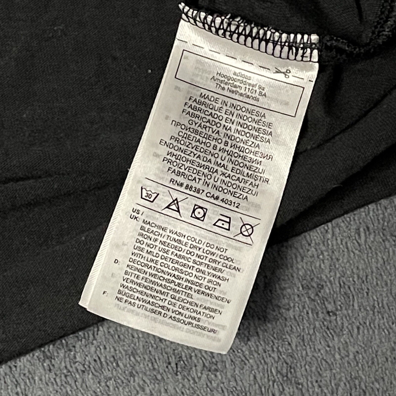 Adidas Shirt Womens XS Black Spell Out Short Sleeves Cropped Top Athleisure Gym