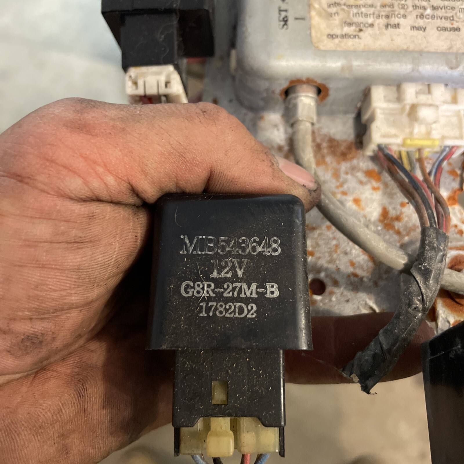 95-99 Mitsubishi Eclipse GS Spyder Door Lock Relay MB543648V for  