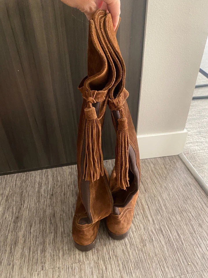 Bota Frye marrom camurça Molly borla acima do joelho, tamanho 9 - Imagem 4 de 4