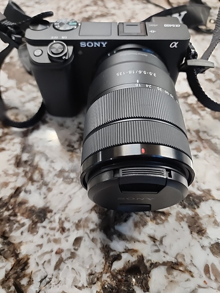 Sony Alpha a6400 Mirrorless Camera with 18-135mm Lens