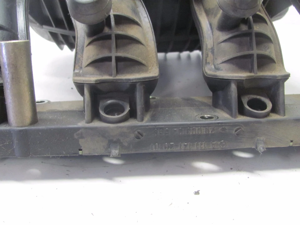 KM603224 01-04 MERCEDES SLK230 R170 INTAKE MANIFOLD 2.3L (A 111 141 20 01) OEM - Image 3 of 4