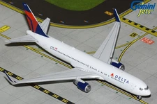 Delta Air Lines Boeing 767-300ER GJDAL2363 Gemini Jets Scale 1:400 IN STOCK