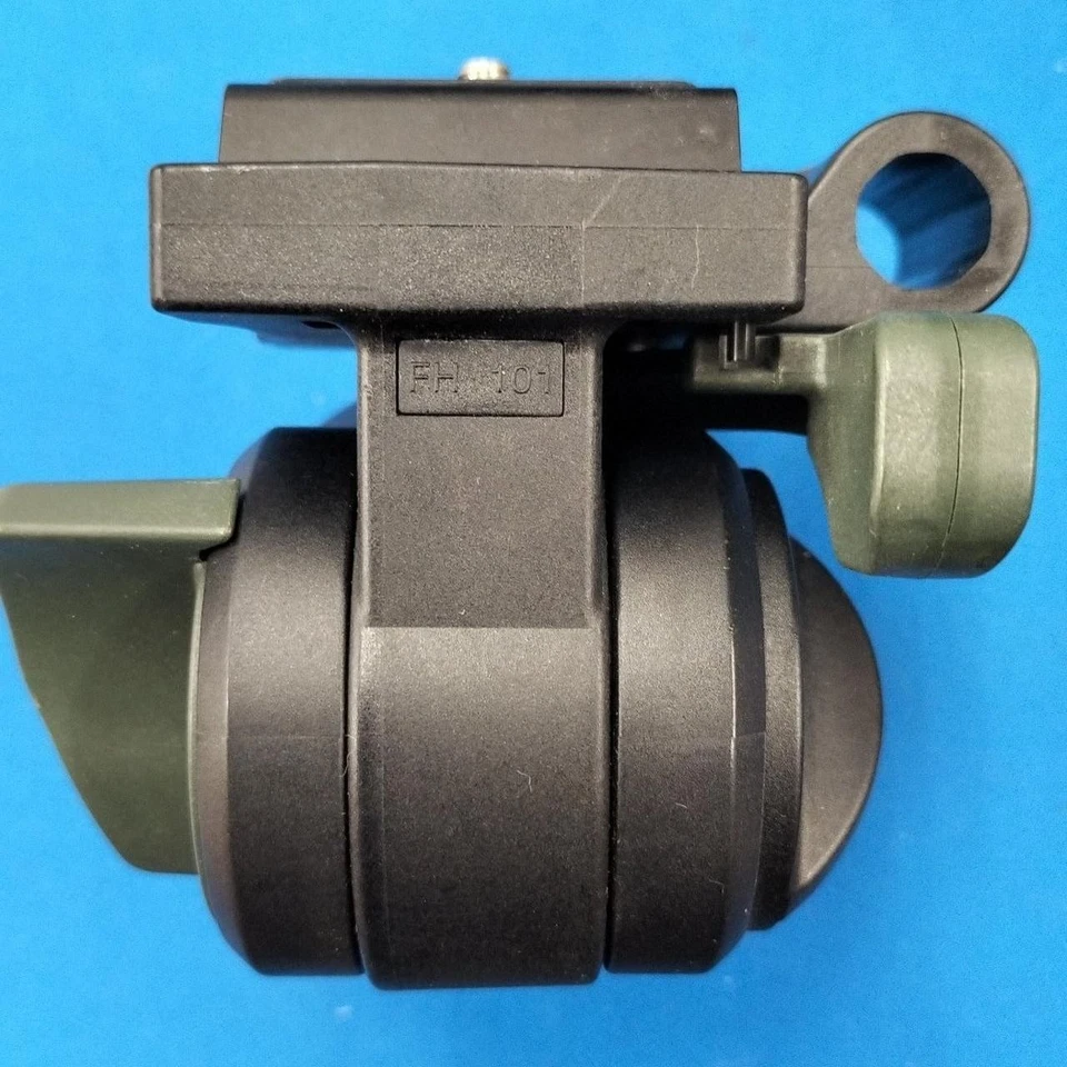 SWAROVSKI ATS 65HD 45x Field Scope 45° Eyepiece High Performance Spotting Scope - Image 4 of 4