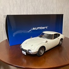 AUTOART 1/18 1967 TOYOTA 2000GT RHD WHITE Composite Diecast Model Car 79546