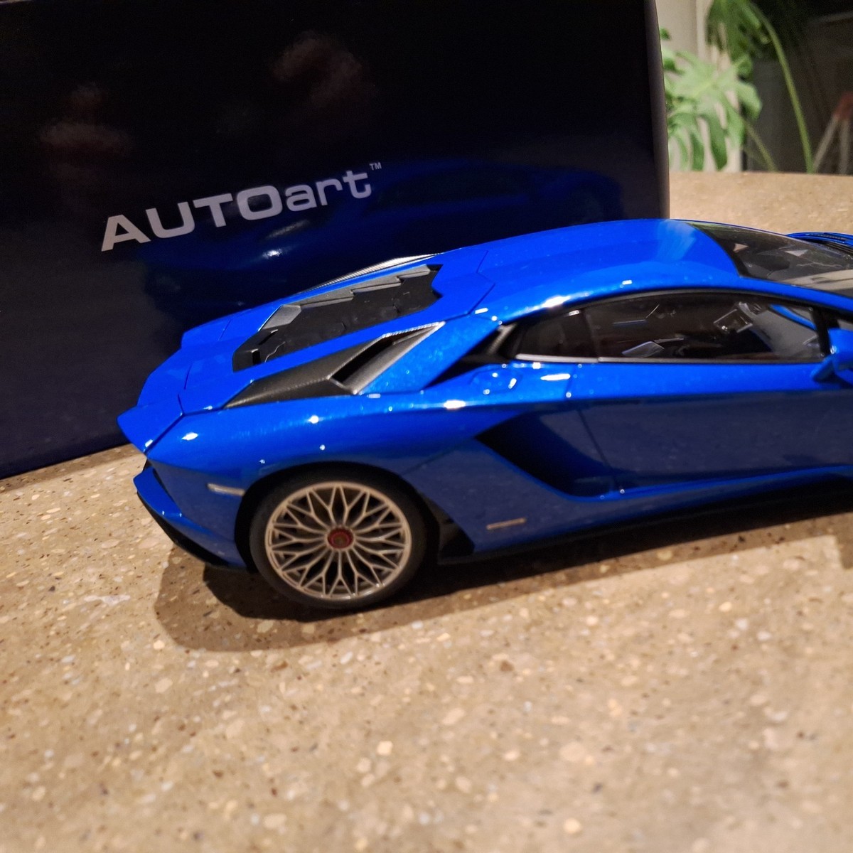 1:18 AUTOart Lamborghini Aventador S Coupe 2017 BluNila/ Pearl