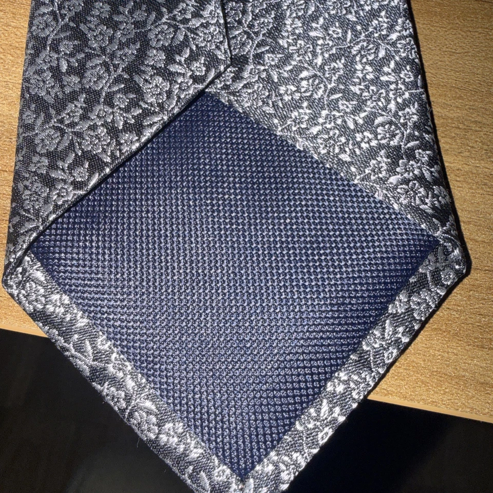 Corbata para hombre Michael Kors mezcla de seda linley floral - negra Foto 4 de 4