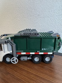 LEGO Toy Story: Garbage Truck Getaway (7599) 99% Complete No Box One Manual