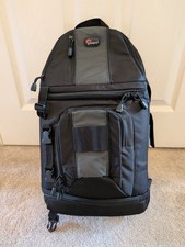 Lowepro Slingshot 202AW Cross-Shoulder Camera Bag