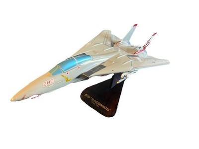 F-14 Navy Tomcat -Hooch Roberts-USS Carl Vinson Sundowners 1:48  Scale .VF-111