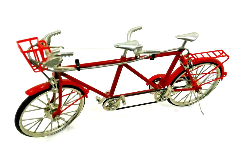 Die Cast Tandem Bike Red Good shape 1:10 Chrome Package Store Display