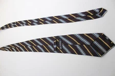 1012) HOLT RENFREW MEN'S TIE 100% SILK MADE IN ITALY