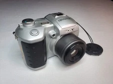 Sony Mavica MVC-CD250 2.0MP Digital Camera - For Parts / Repair
