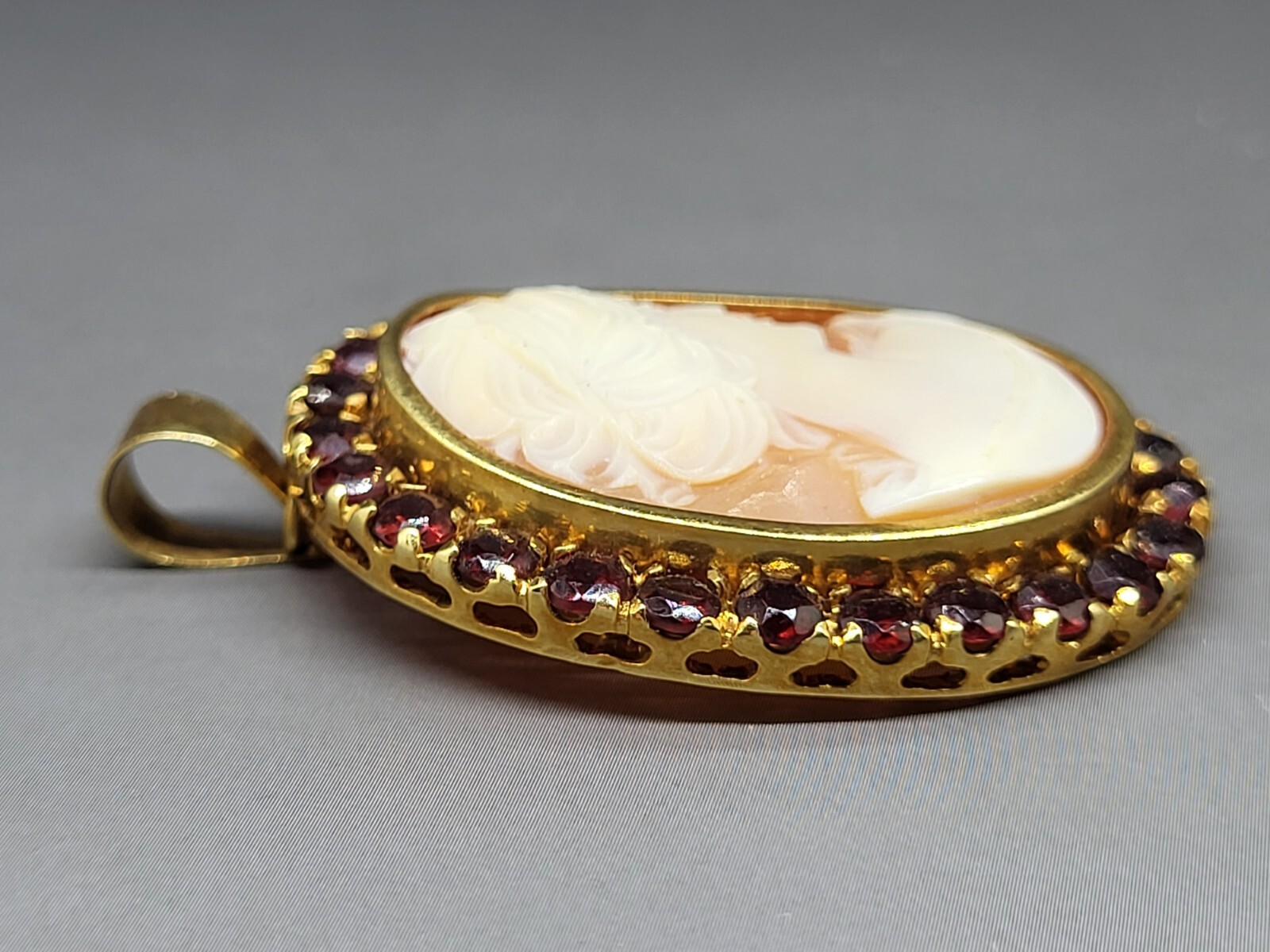 Victorian Ruby Garnet Surrounded Carved Shell Cam… - image 9