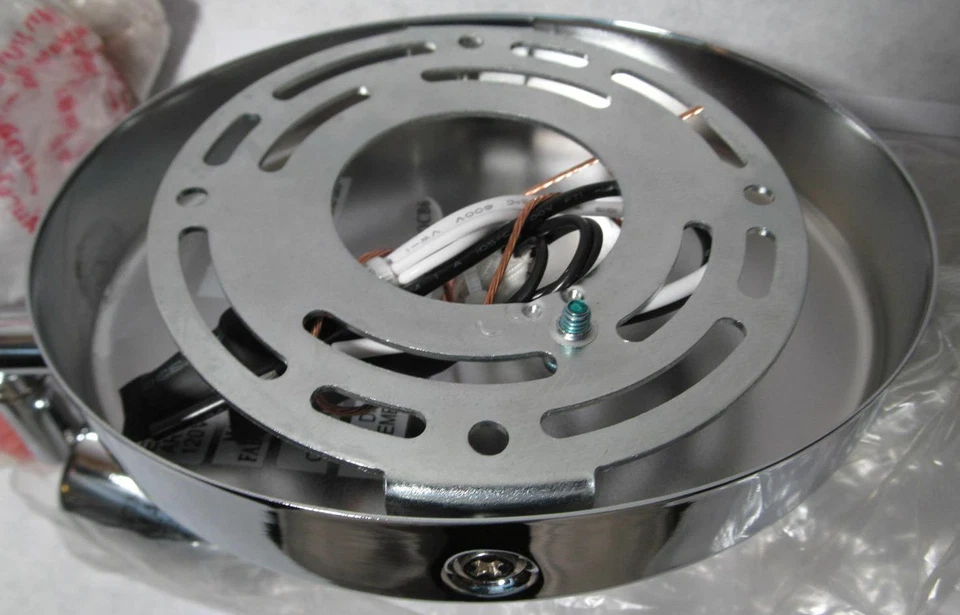 EGLO BUZZ 200401A WALL/ CEILING 4x GU10 LED TRACK LIGHT CHROME 50W FOUR-LIGHT - Image 4 of 4