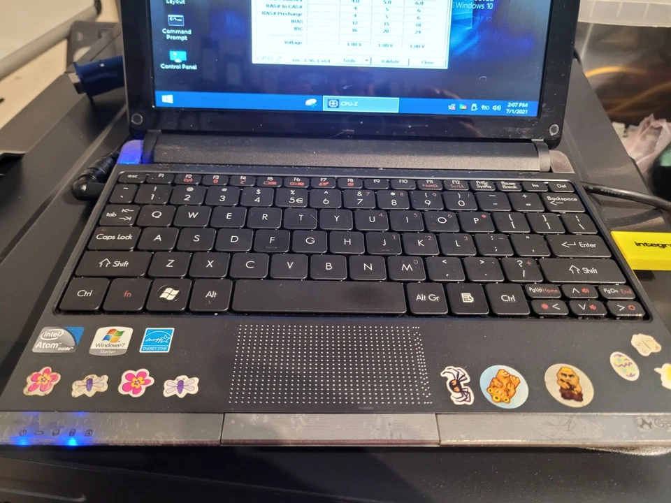 Gateway NAV50 netbook, booted to USB stick, missing some bits - Image 3 of 4