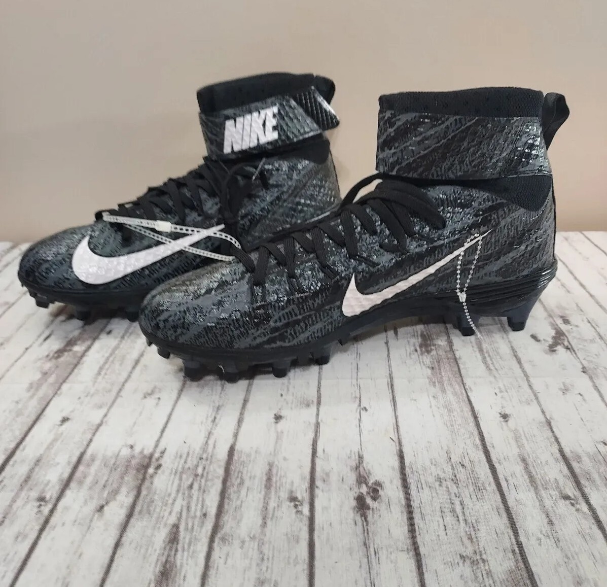 nike men's lunarbeast elite football cleat