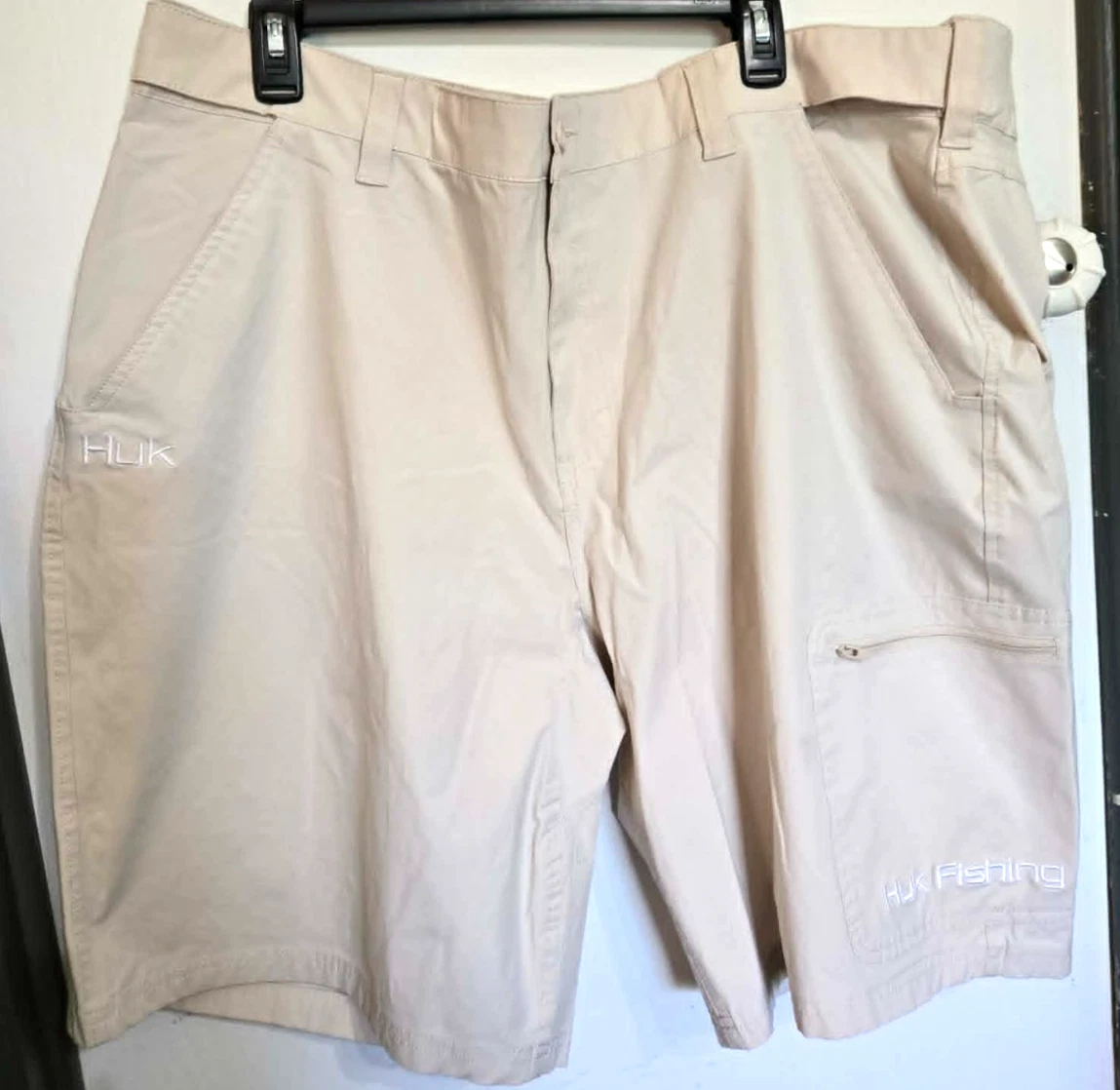 Huk Performance Fabric Shorts Fishing Boating Cargo Tan Khaki Mens XXXLarge A750
Opens in a new wind