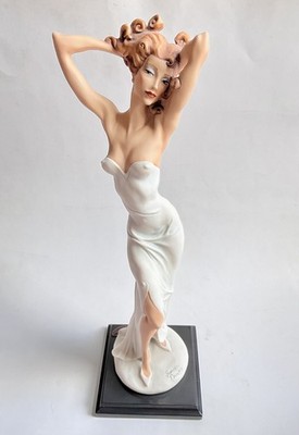 Giuseppe Armani Figurine I Feel Pretty 1855C