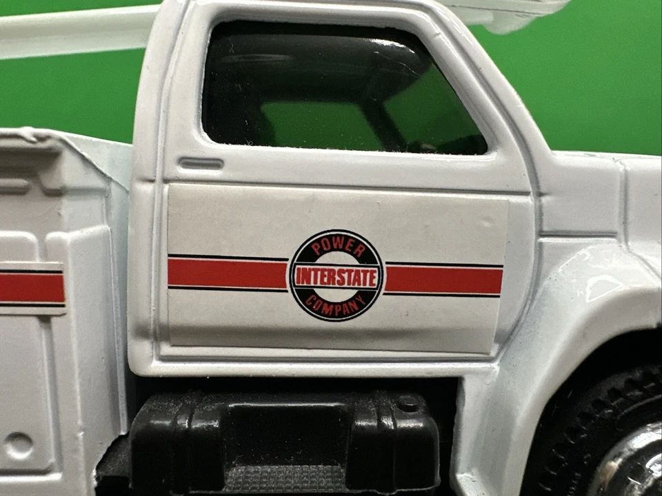 Vintage ERTL Interstate Power Company Ford Bucket Truck / Dicast Bank Or Toy - Image 4 of 4