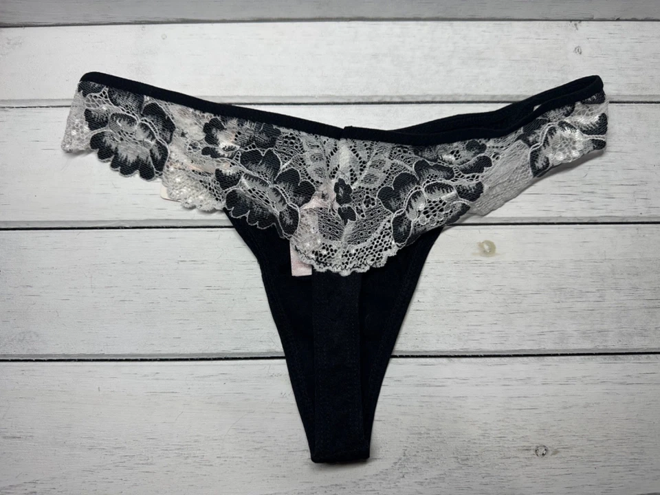 NUEVO CON ETIQUETAS Kohls Candies TANGA Bragas Ropa Interior Para Mujer PEQUEÑA Negro Nylon y Encaje Blanco Foto 2 de 4