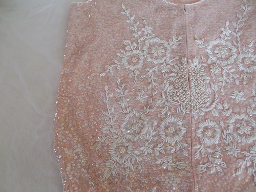 De Paris house of fashion pink beaded sweater, top, vest size L 1950's - Afbeelding 2 van 9