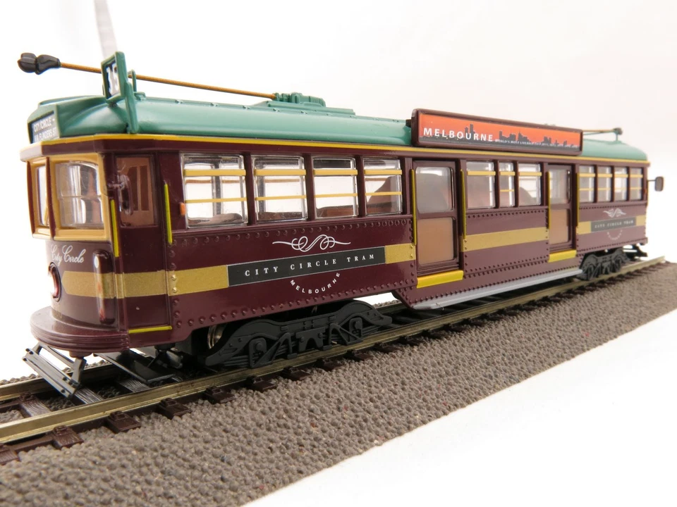 Cooee ELECTRIC POWERED W6 CLASS DIECAST MELBOURNE TRAM CITY CIRCLE NO. 888 1:76 - Image 4 of 4