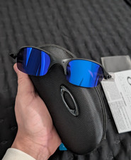 Vintage Oakley Romeo 2 Sunglasses Carbon Black Frames, Blue Iridium Lens