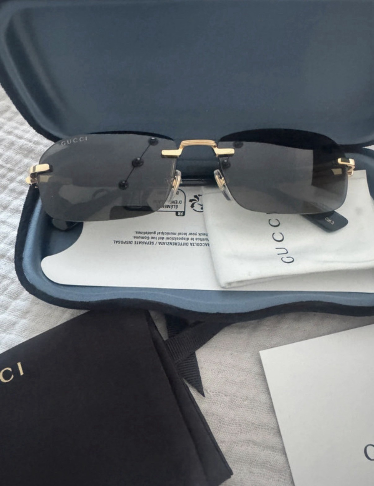 Gucci GG121S Black/Gold Sunglasses – Authentic Des...